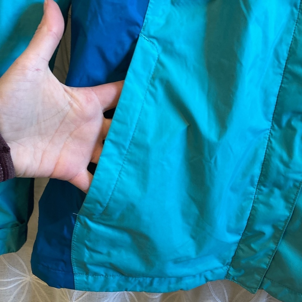 Columbia Lightweight Waterproof Jacket - image 4